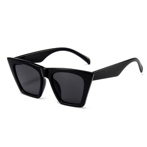 Classic Black Cute Trendy Cat eye Womens Oversized Square Polarized Sunglasses - Picture 1 of 5